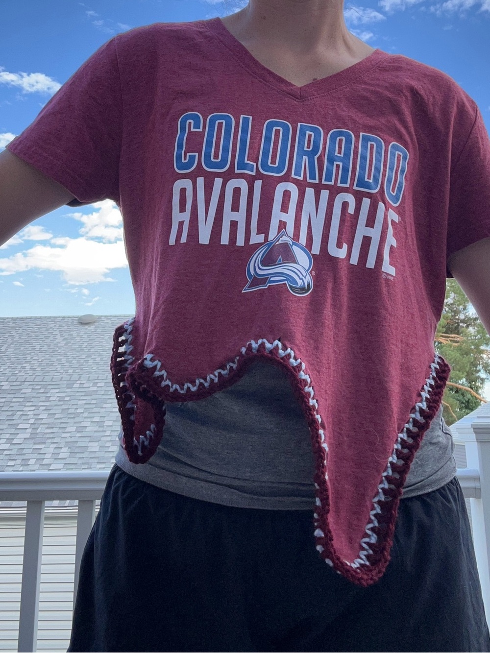 CO Avs crop top